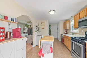 29 Lindsey Ln, Dracut, MA 01826 - Photo 9