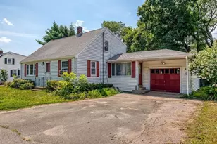 734 South St, Holbrook, MA 02343 - Photo 1
