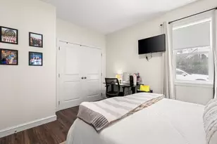 109 Thomas Burgin Pkwy, Quincy, MA 02169 - Photo 9