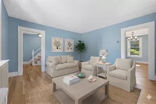 210 Pleasant St, Marblehead, MA 01945 - Photo 9