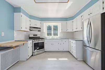 210 Pleasant Street, Marblehead, MA 01945 - Photo 17