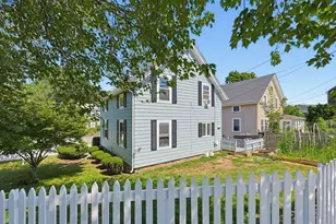 210 Pleasant St, Marblehead, MA 01945 - Photo 35
