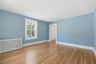 210 Pleasant St, Marblehead, MA 01945 - Photo 11