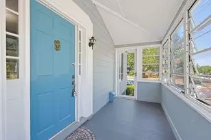 210 Pleasant St, Marblehead, MA 01945 - Photo 5