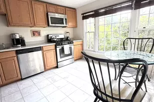 131 Bellwood Cir, Bellingham, MA 02019 - Photo 3