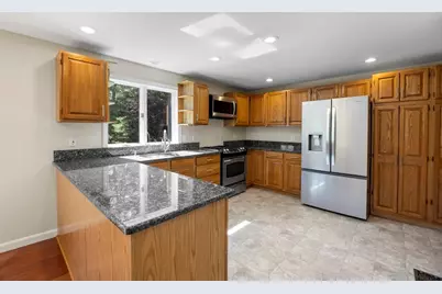 12 S Sandwich Rd, Sandwich, MA 02563 - Photo 11