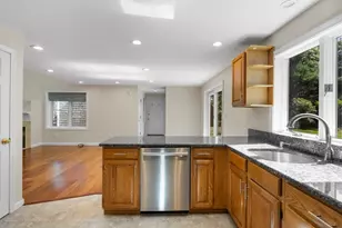 12 S Sandwich Rd, Sandwich, MA 02563 - Photo 13