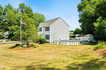 112 Village Gate Dr, Bridgewater, MA 02324 - Photo 3