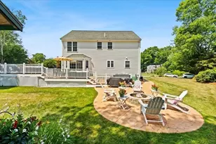 112 Village Gate Dr, Bridgewater, MA 02324 - Photo 9