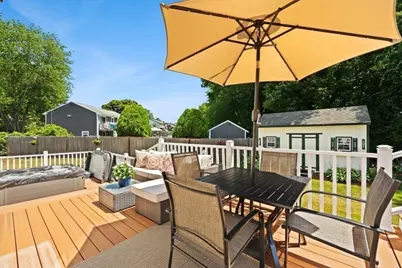 112 Village Gate Dr, Bridgewater, MA 02324 - Photo 5
