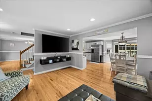 112 Village Gate Dr, Bridgewater, MA 02324 - Photo 17