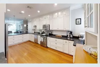 7 Strathmore Rd #2, Brookline, MA 02445 - Photo 1