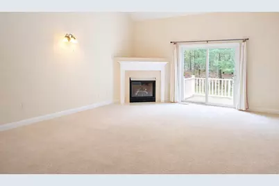 30 Steinbeck Street, Tyngsborough, MA 01879 - Photo 5
