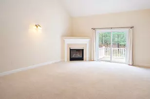 30 Steinbeck St, Tyngsborough, MA 01879 - Photo 5
