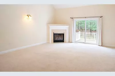 30 Steinbeck Street, Tyngsborough, MA 01879 - Photo 5