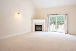 30 Steinbeck St, Tyngsborough, MA 01879 - Photo 5