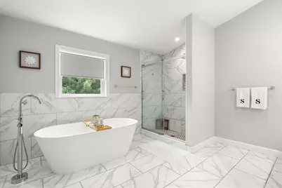 109 Thomas Burgin Pkwy #2, Quincy, MA 02169 - Photo 11