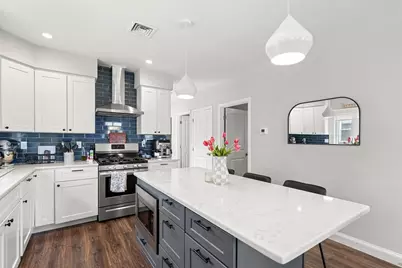 109 Thomas Burgin Pkwy #2, Quincy, MA 02169 - Photo 3