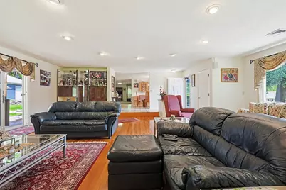 251 Millbury St, Auburn, MA 01501 - Photo 11
