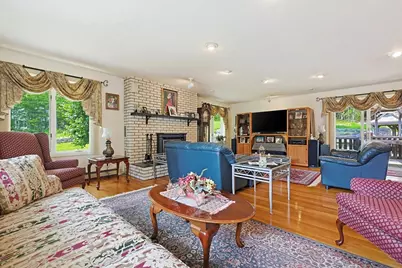 251 Millbury St, Auburn, MA 01501 - Photo 9