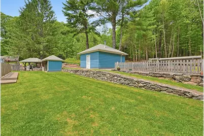 251 Millbury St, Auburn, MA 01501 - Photo 33