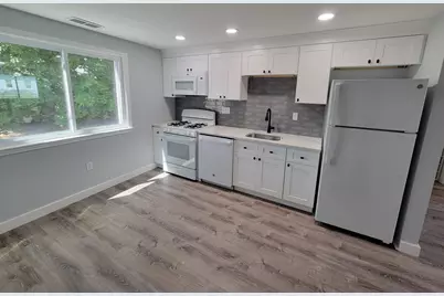 5 Lenox St #4, Lowell, MA 01852 - Photo 5