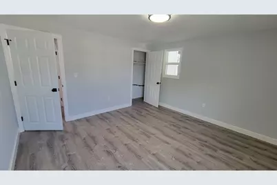 5 Lenox St #4, Lowell, MA 01852 - Photo 31
