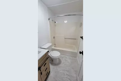 5 Lenox St #4, Lowell, MA 01852 - Photo 37