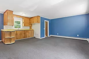 983 Rindge Rd, Fitchburg, MA 01420 - Photo 5