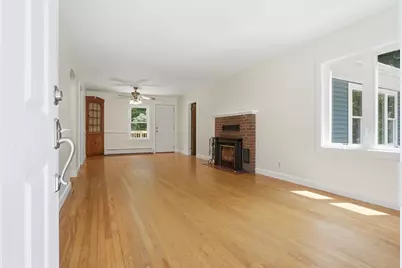 983 Rindge Rd, Fitchburg, MA 01420 - Photo 3
