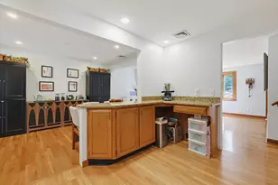19 Weir Rd, Waltham, MA 02451 - Photo 5