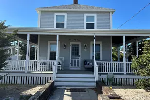 18 Marshfield Ave, Scituate, MA 02066 - Photo 1