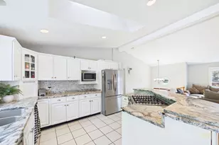 6 Lighthouse Ln, New Bedford, MA 02744 - Photo 17