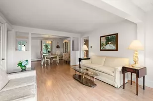 28 Hudson St, Watertown, MA 02472 - Photo 5
