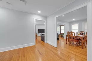 18 Mt Vernon St, Fitchburg, MA 01420 - Photo 3