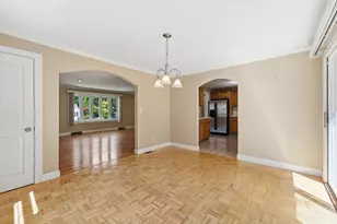 20 Sherwood Ave, West Springfield, MA 01089 - Photo 11