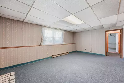 20 Sherwood Ave, West Springfield, MA 01089 - Photo 27