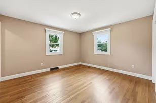 20 Sherwood Ave, West Springfield, MA 01089 - Photo 17