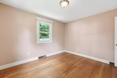 20 Sherwood Ave, West Springfield, MA 01089 - Photo 15