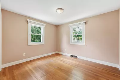 20 Sherwood Ave, West Springfield, MA 01089 - Photo 21