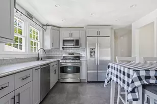 160 Navillus Rd, Tewksbury, MA 01876 - Photo 9