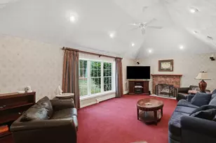 4 Frank Dr, Milford, MA 01757 - Photo 23