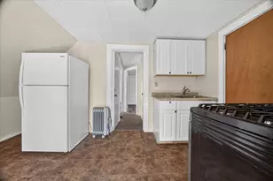 4 Richmond St, Brockton, MA 02301 - Photo 9