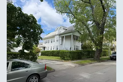 11 Woodford St, Worcester, MA 01604 - Photo 3