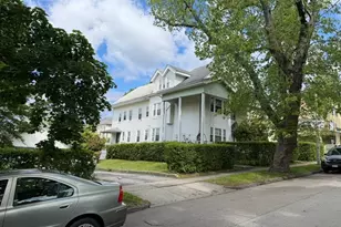11 Woodford St, Worcester, MA 01604 - Photo 3