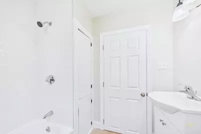 201 Wade St, Fall River, MA 02721 - Photo 23
