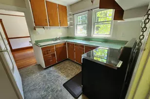 35 Bowker St, Lexington, MA 02421 - Photo 3