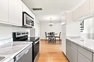 96 Old Colony Ave, Taunton, MA 02718 - Photo 9