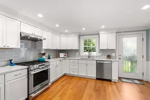 34 Washington St, Arlington, MA 02474 - Photo 5