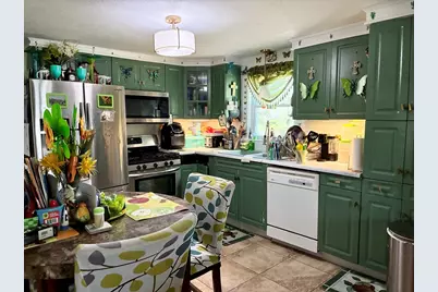 73 Prentice St, Springfield, MA 01104 - Photo 9